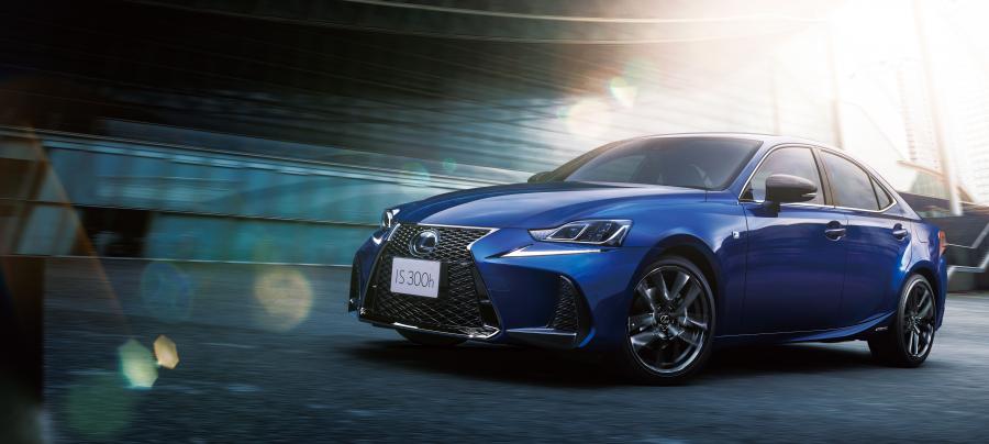  Lexus IS300h F-Sport I Blue (XE30) 2019 года  (JP) (фото 1 из 4)